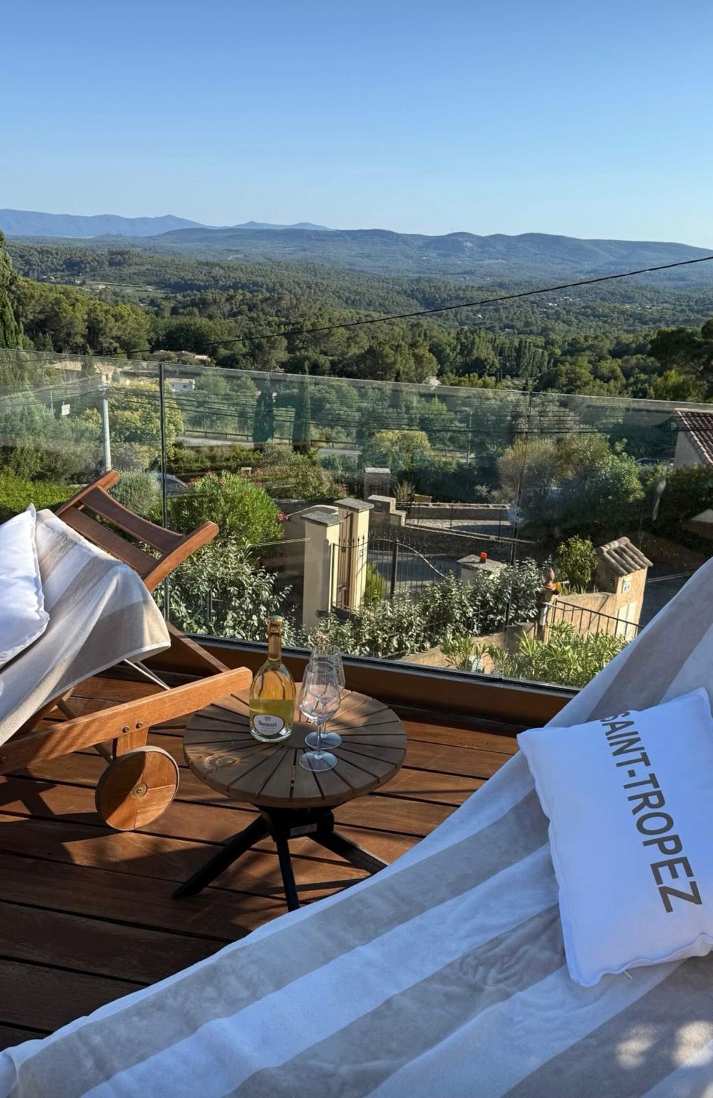 GARDE-CORPS EN VERRE SUR-MESURE | FABRICANT GOLFE DE SAINT-TROPEZ - Garde-corps en verre installation professionnel Saint-Tropez